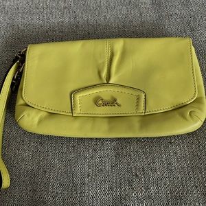 Vintage coach chartreuse lime green clutch/wristlet